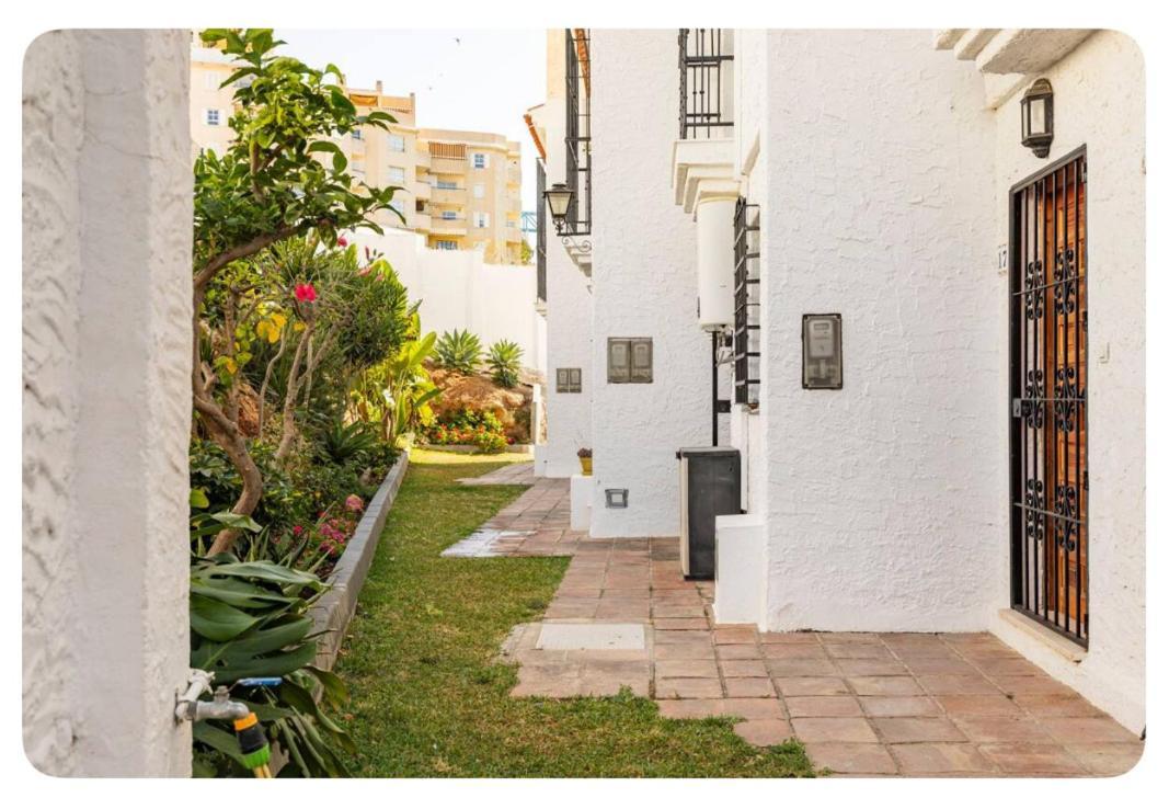 La Casa En La Carihuela Playa A 4 Minutos A Pie Villa Torremolinos Buitenkant foto
