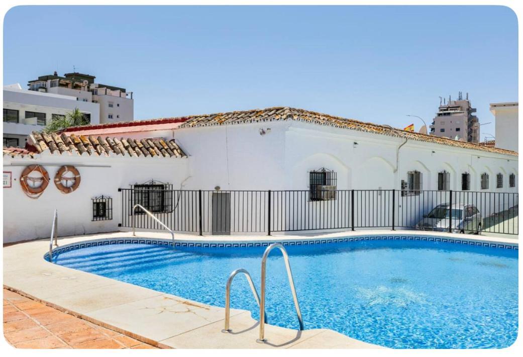 La Casa En La Carihuela Playa A 4 Minutos A Pie Villa Torremolinos Buitenkant foto