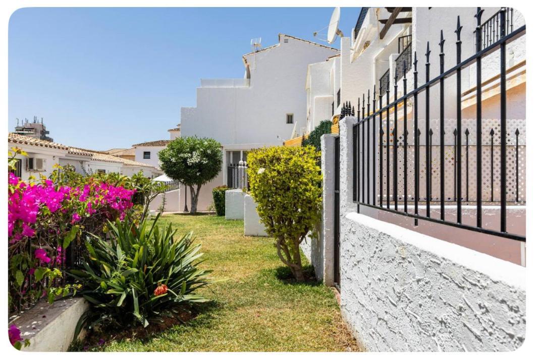 La Casa En La Carihuela Playa A 4 Minutos A Pie Villa Torremolinos Buitenkant foto